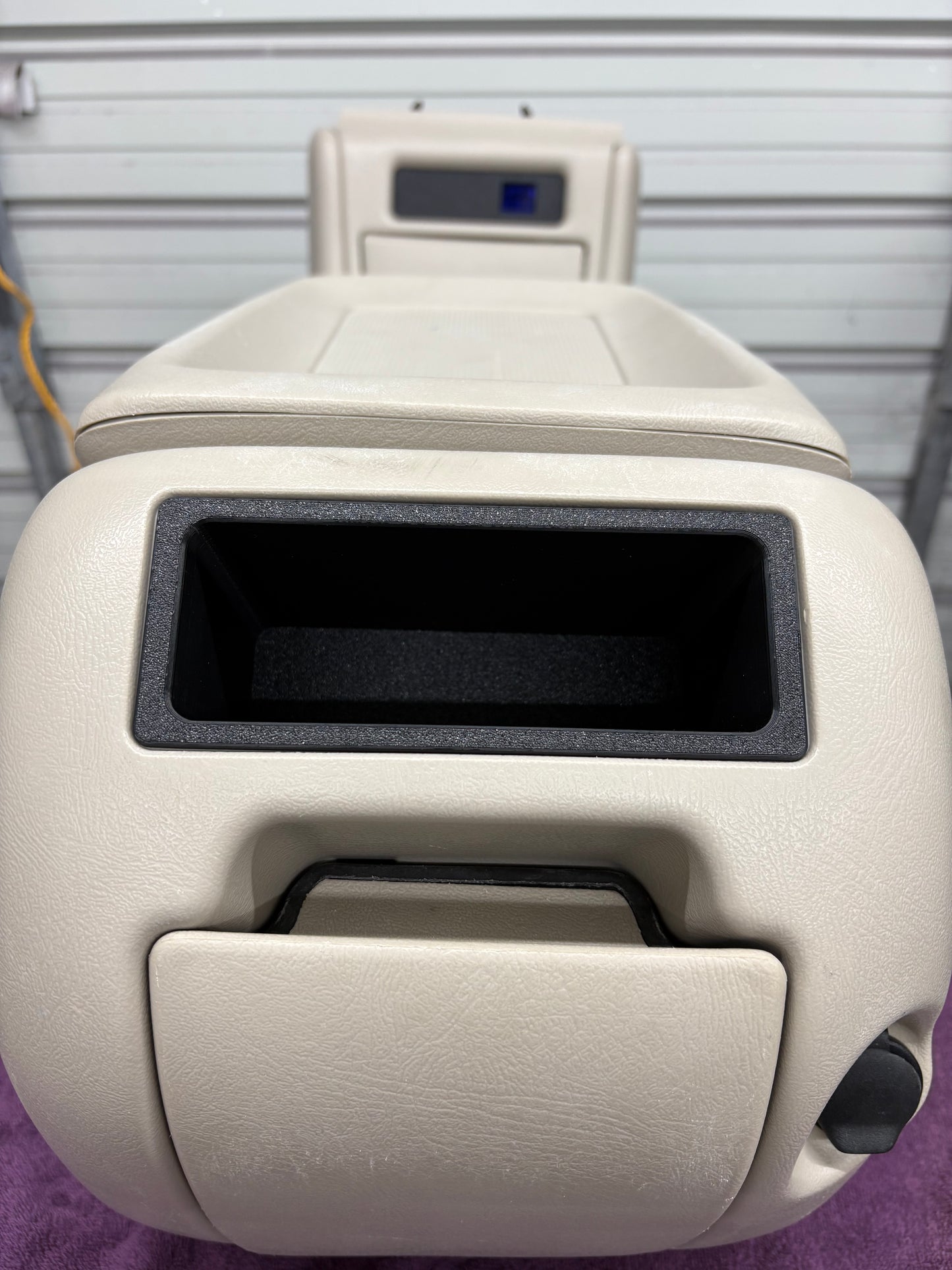 '99-'02 Rear Radio Cubby