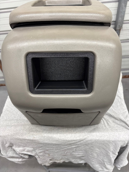 '03-'07 Rear Radio Cubby