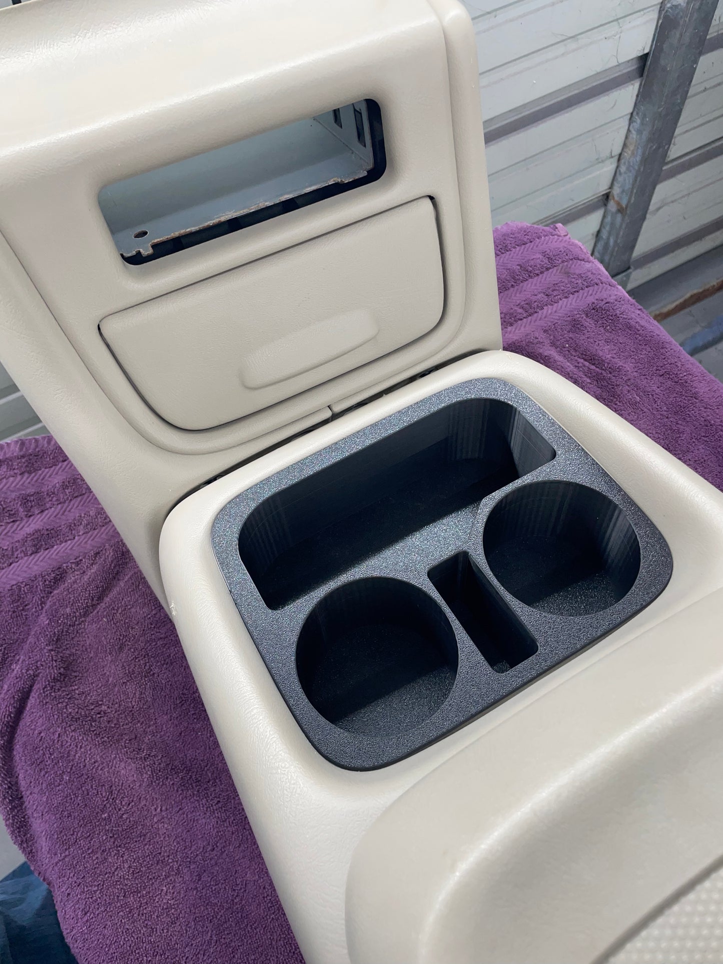 '99-'02 2-Hole Cup Holder V2